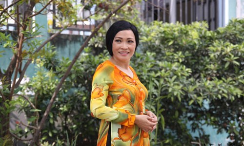 Phuong Thanh hanh phuc khoe qua 8/3 cua con gai-Hinh-3